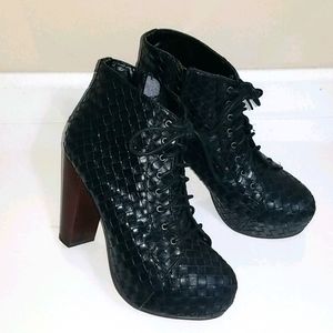 Bucco Capensis Platform Shoes